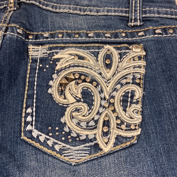 Antique Rivet Designer Jeans - Picture 5 of 8